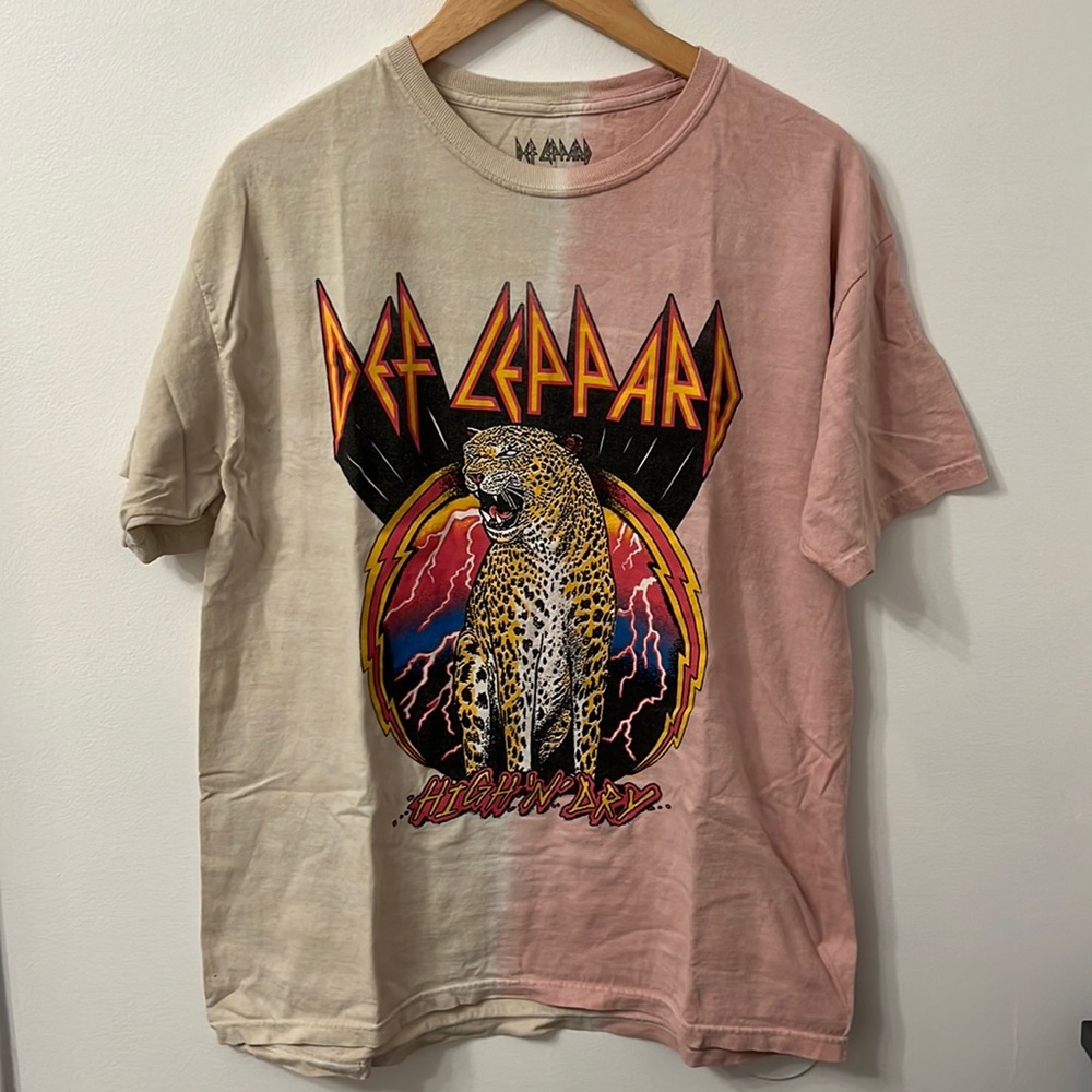 Def Leppard graphic tee